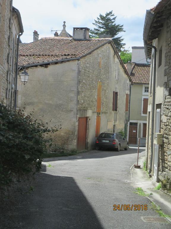 Rue Des Douves Vila Verteuil-sur-Charente Exterior foto